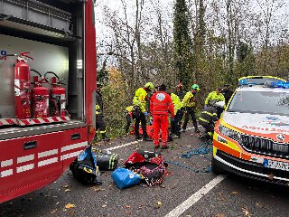 Tossicia - Vola con l’auto fuoristrada e piomba su un albero: ferito un 36enne